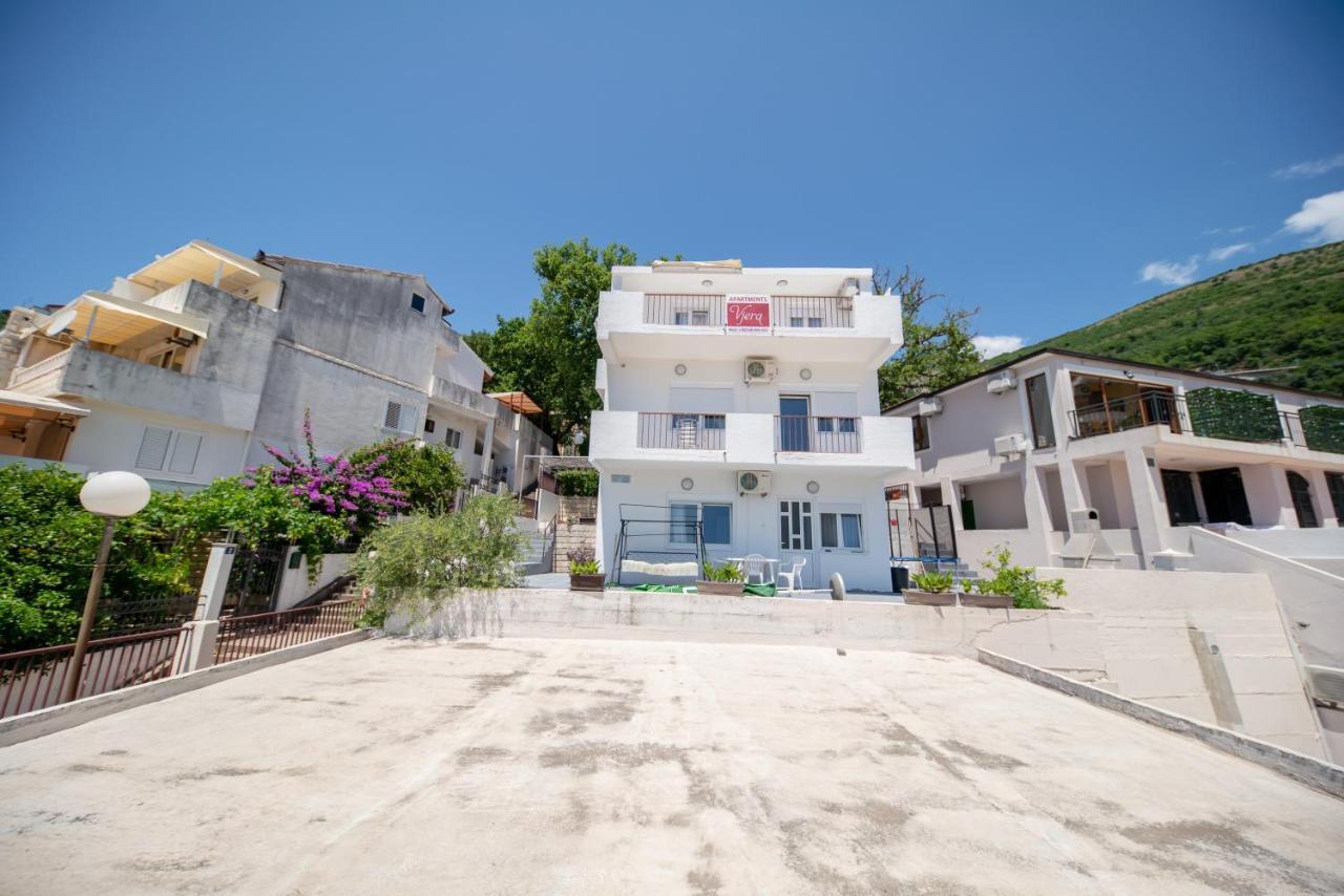 Apartments Vjera Petrovac Exterior foto