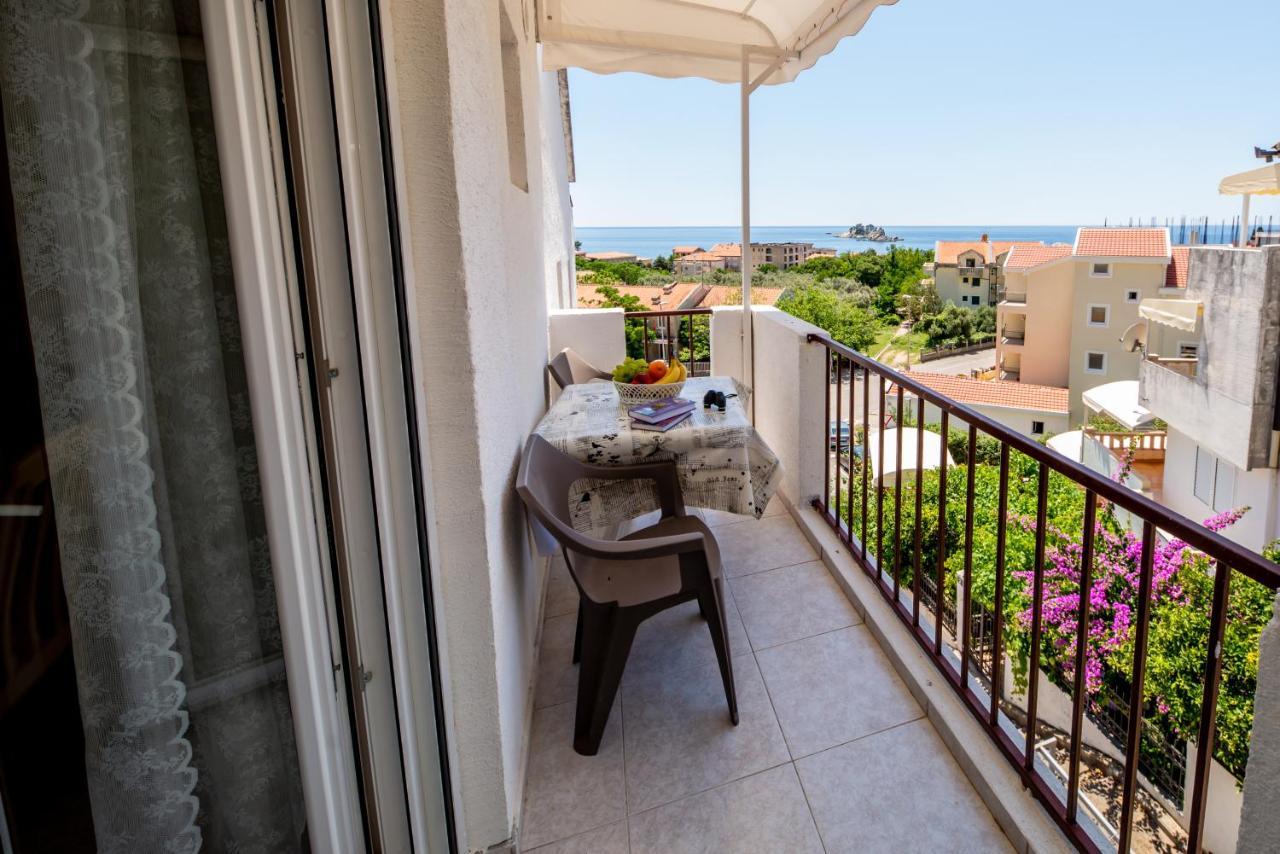 Apartments Vjera Petrovac Exterior foto