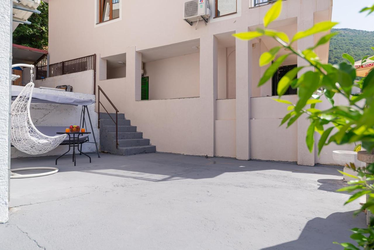 Apartments Vjera Petrovac Exterior foto