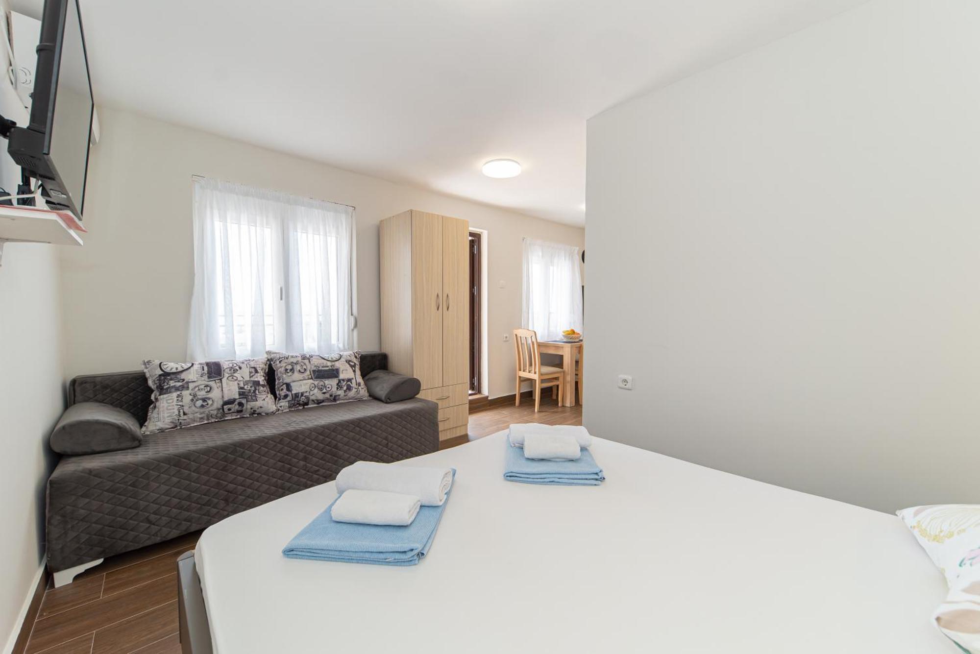 Apartments Vjera Petrovac Exterior foto
