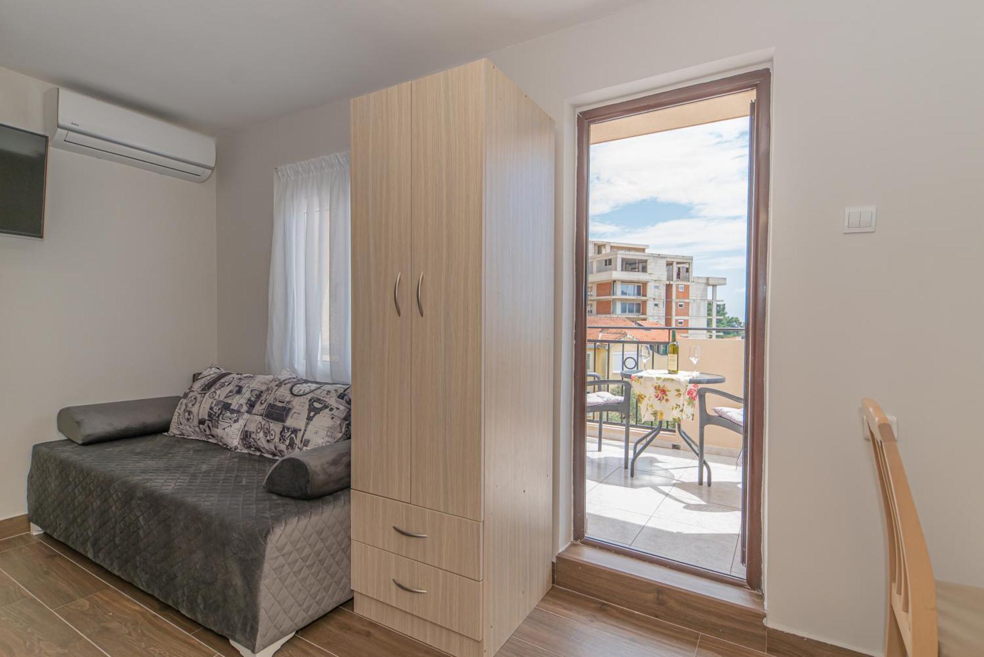 Apartments Vjera Petrovac Exterior foto