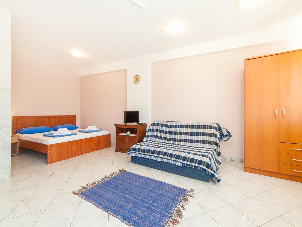 Apartments Vjera Petrovac Exterior foto