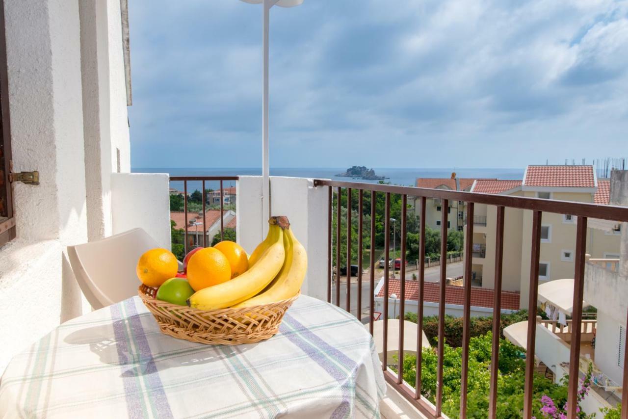 Apartments Vjera Petrovac Exterior foto
